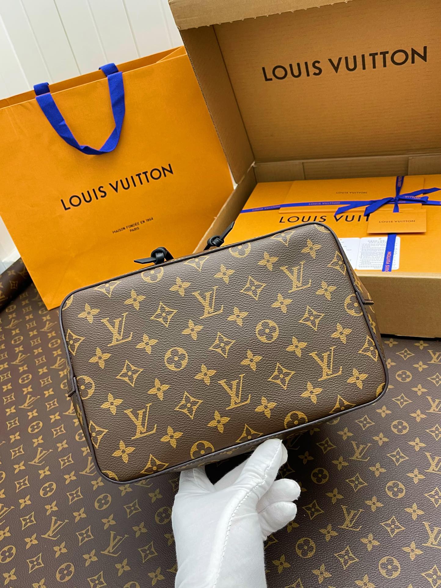 LV Bucket Bags